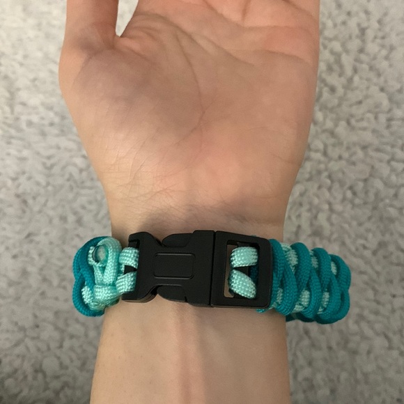 Cyan Blue and Turquoise Paracord Bracelet - Picture 14 of 14